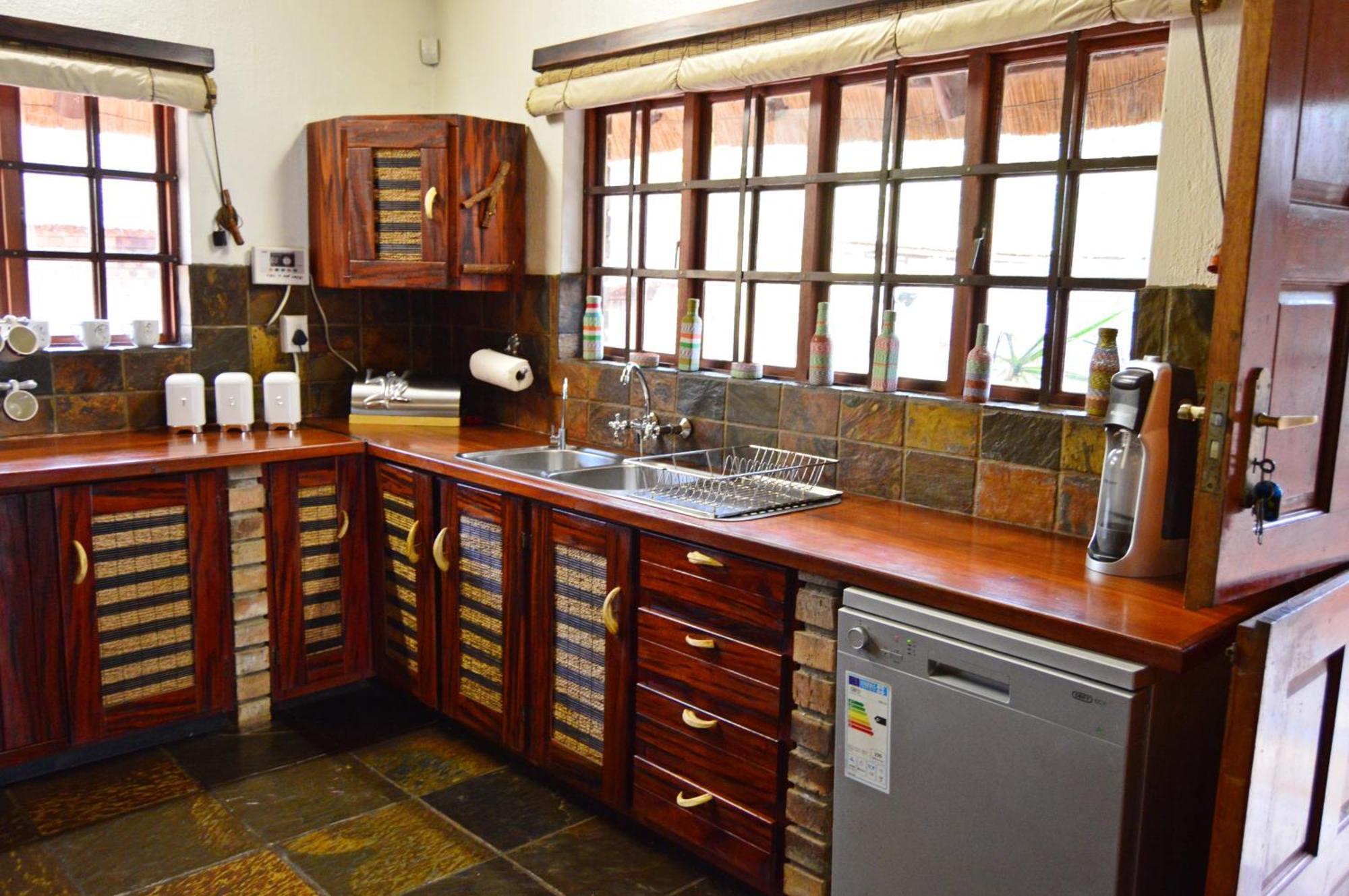 Bona Ngwenya Lodge & Safaris Marloth Park Esterno foto